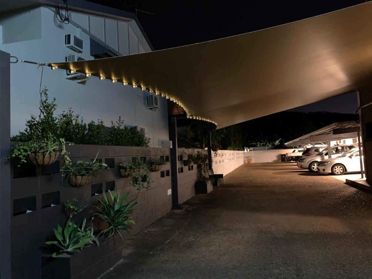 Motel On Mitchell Τάουνσβιλ Εξωτερικό φωτογραφία